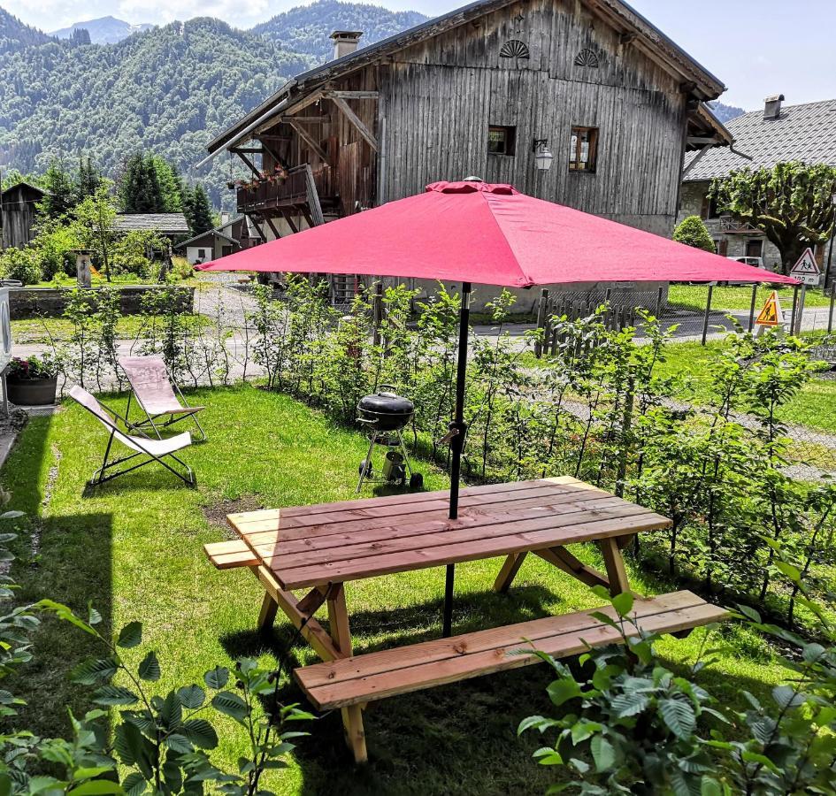 Chez Leon, Jacuzzi Et Sauna Des Le 1Er Septembre 2025 Samoëns Extérieur photo